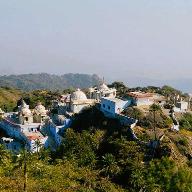 achalgarh fort